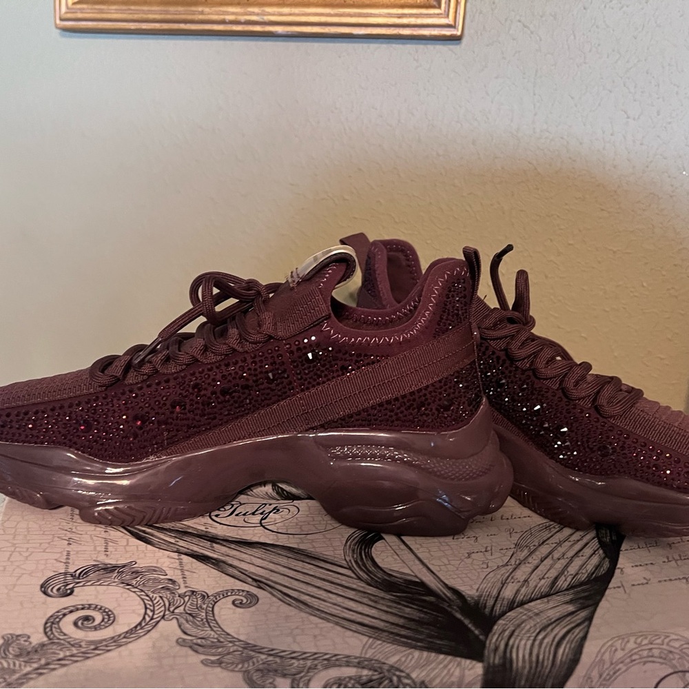 Steve Madden Brown Sneakers with Chunky Sole and Modern Design Plum colored